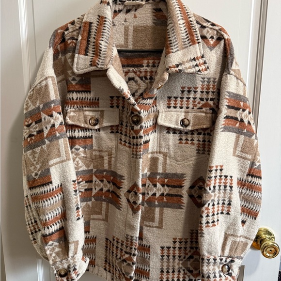 New In Aztec Geometric Patterned Button Down Shacket Size Large - Picture 2 of 8